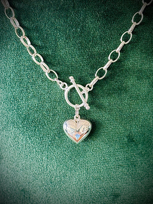 Aimee necklace with toggle and XL heart