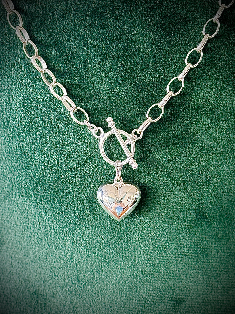 Aimee necklace with toggle and XL heart